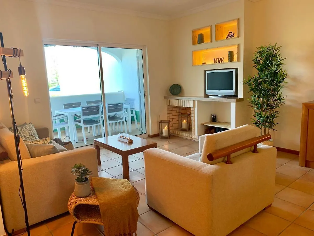 Charming Apartment With Private Garden & Pool Vilamoura
