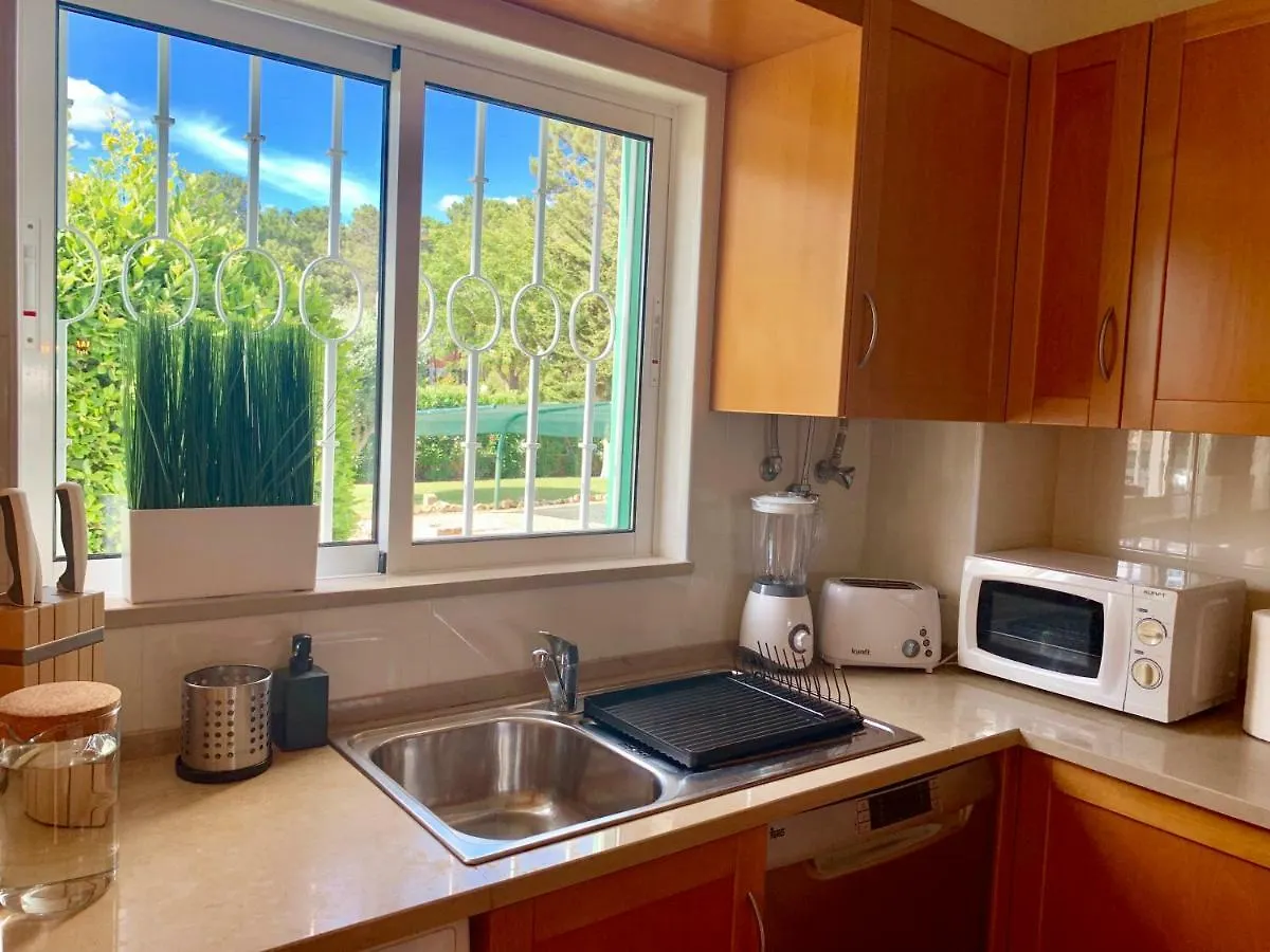 Charming Apartment With Private Garden & Pool Vilamoura