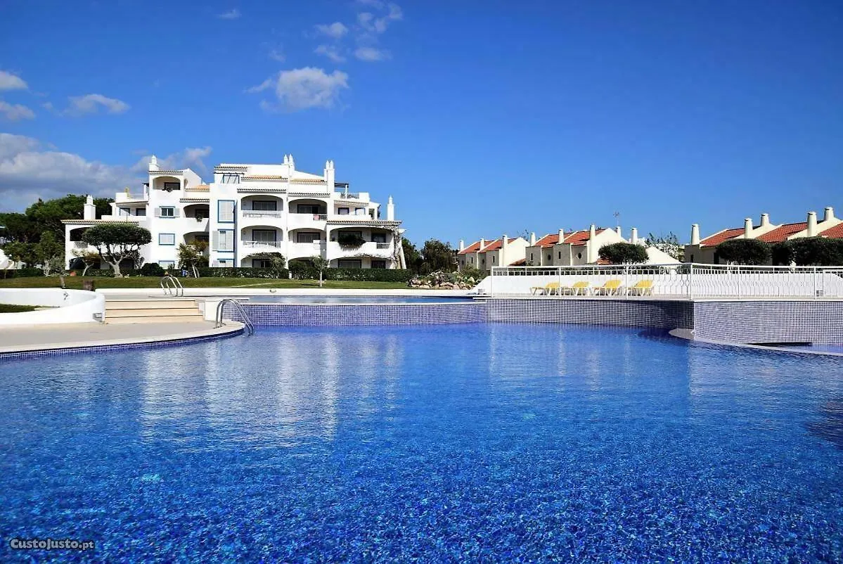 Charming Apartment With Private Garden & Pool Vilamoura