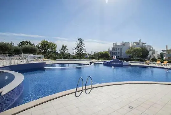 Charming Apartment With Private Garden & Pool Vilamoura
