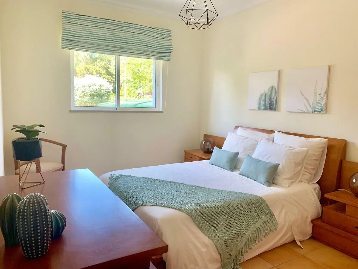 Charming Apartment With Private Garden & Pool Vilamoura 0*,