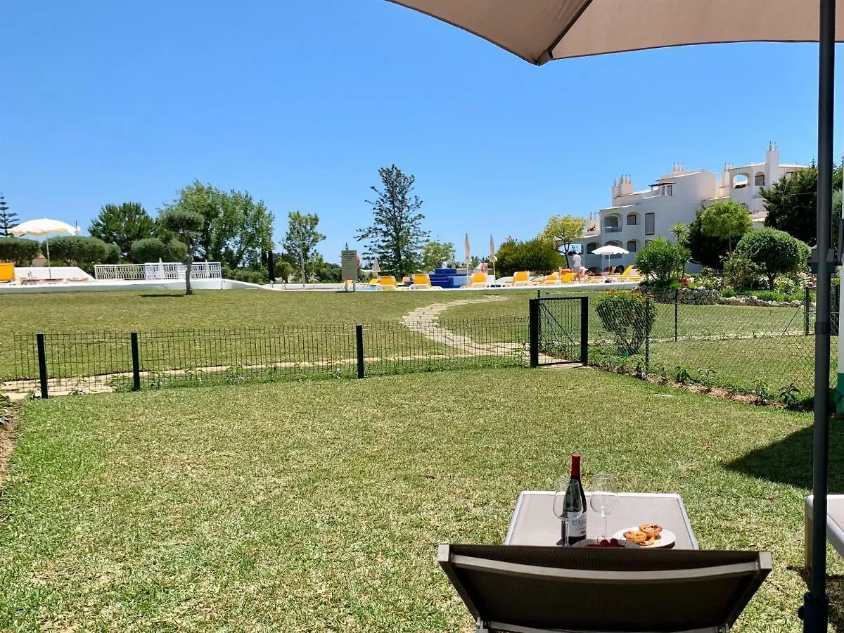 Charming Apartment With Private Garden & Pool Vilamoura