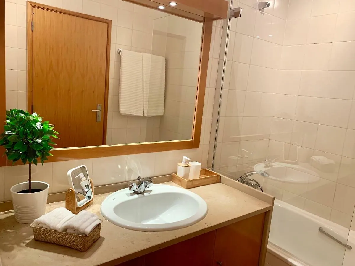 Charming Apartment With Private Garden & Pool Vilamoura 0*,