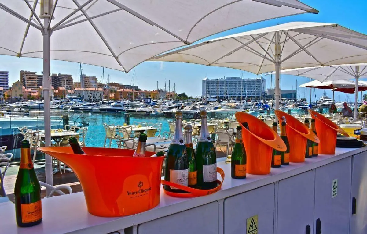 Charming Apartment With Private Garden & Pool Vilamoura